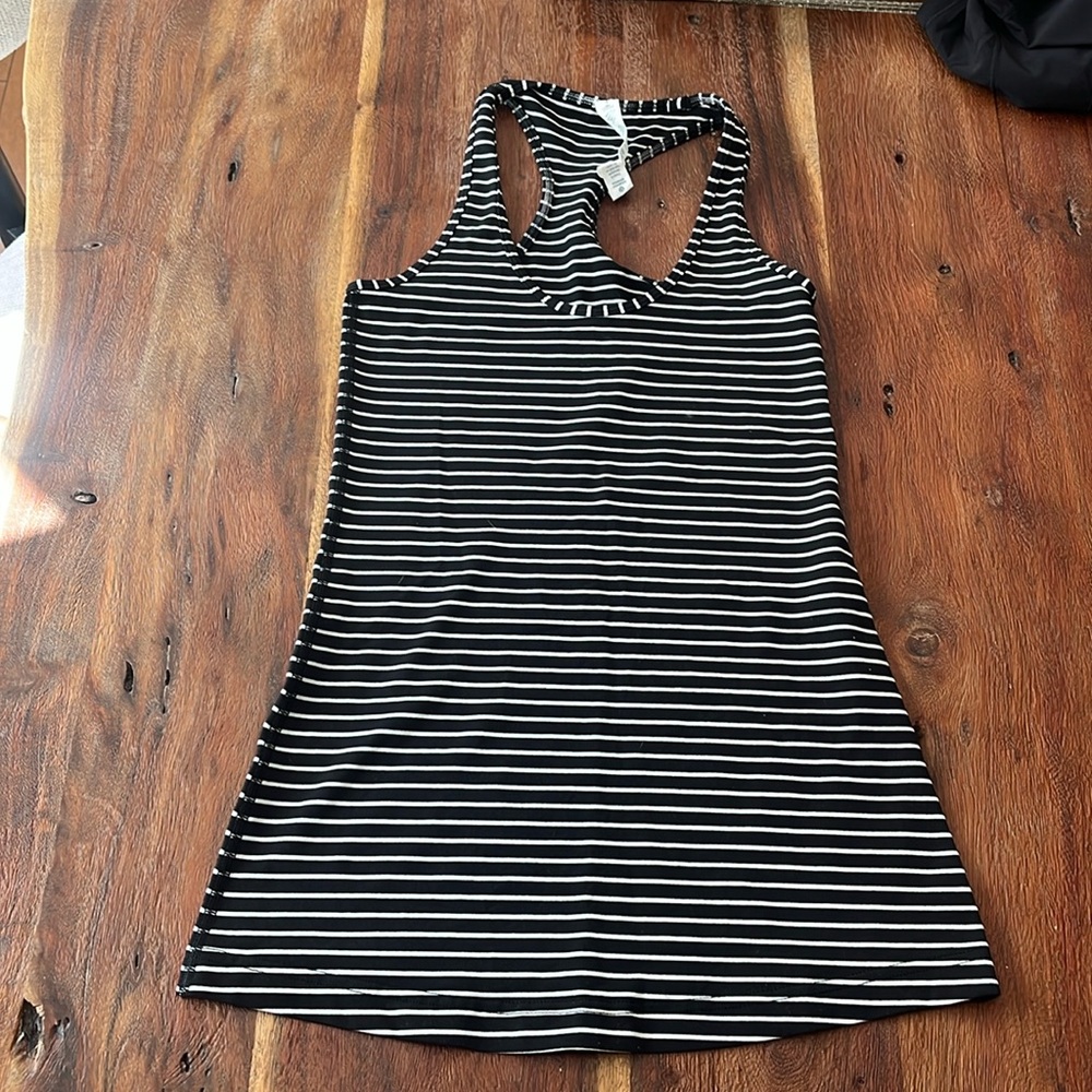 Lululemon Athletica size 4 black and white striped tank top